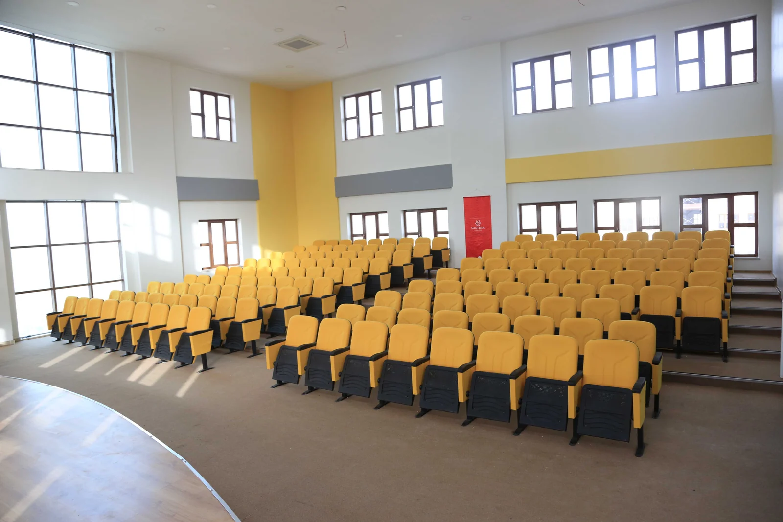 Konferans Salonu-1