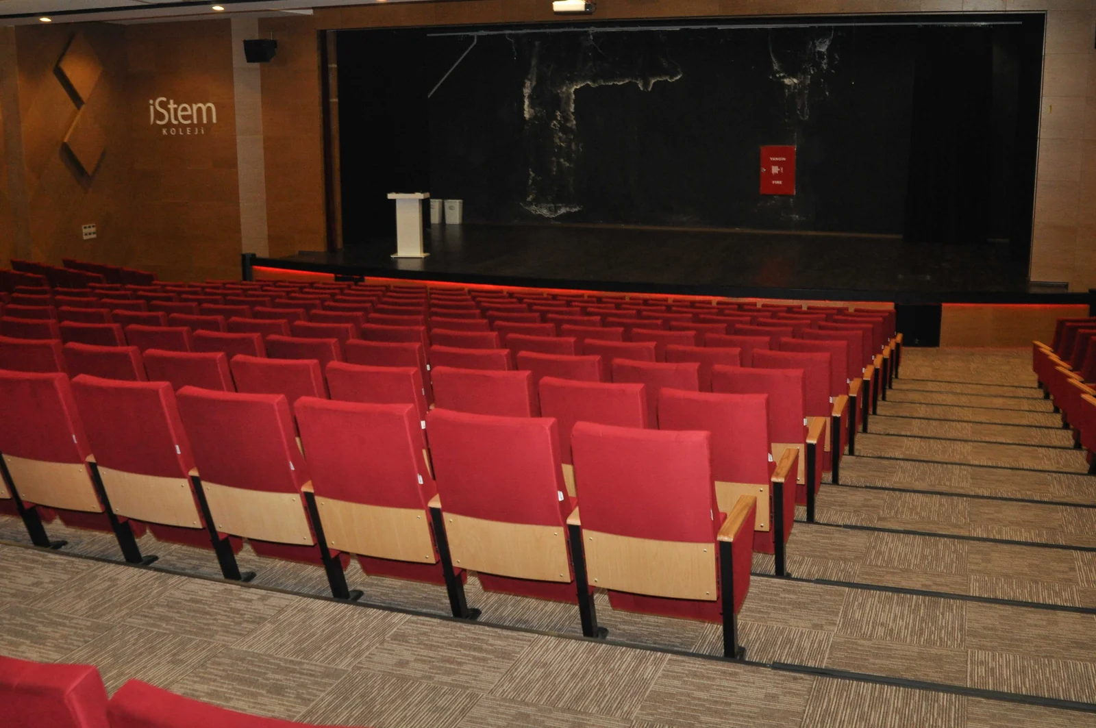 Konferans Salonu-2