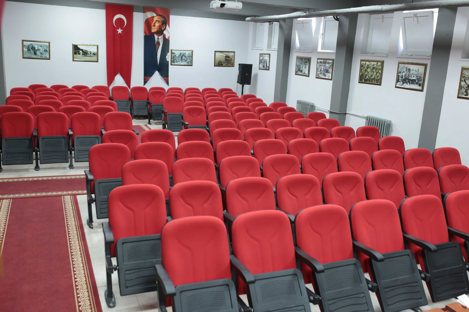 Konferans Salonu-4